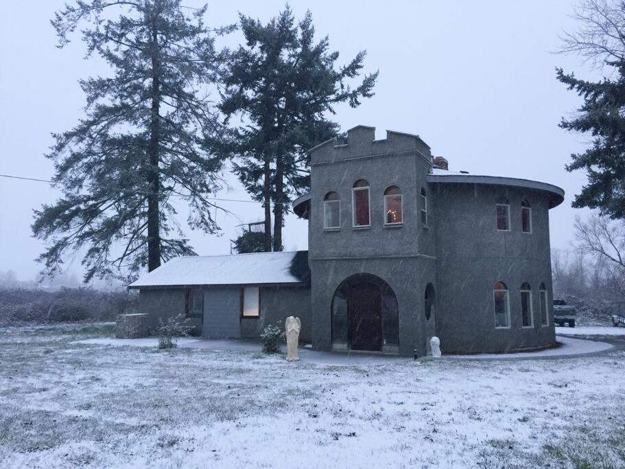 Lavender Castle Villa Sequim Exterior photo