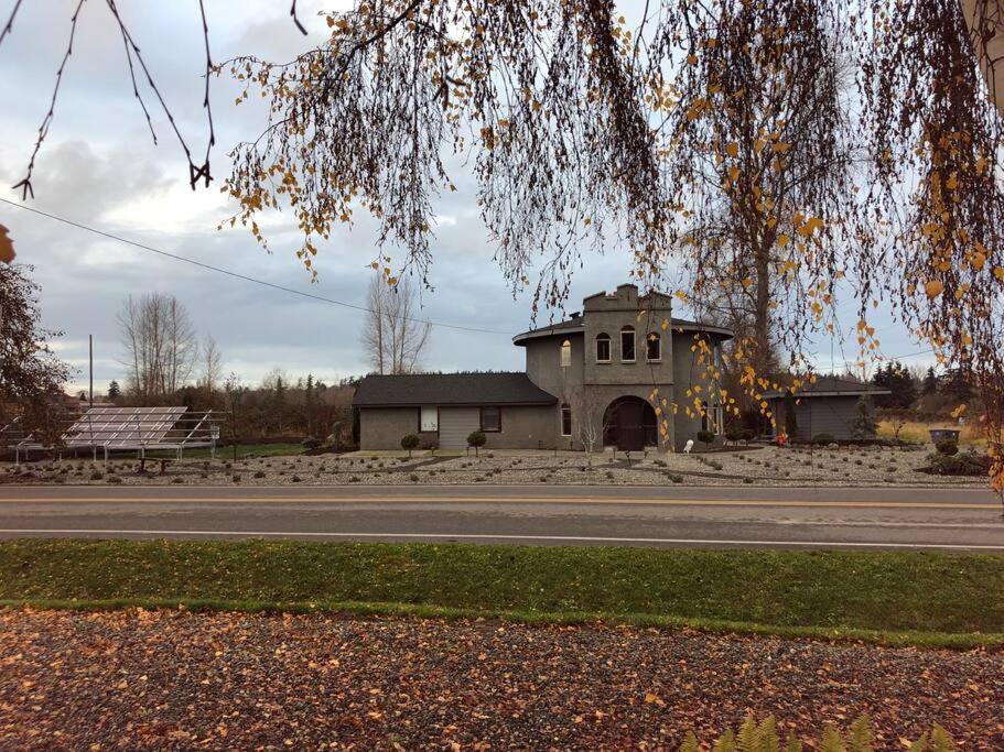 Lavender Castle Villa Sequim Exterior photo